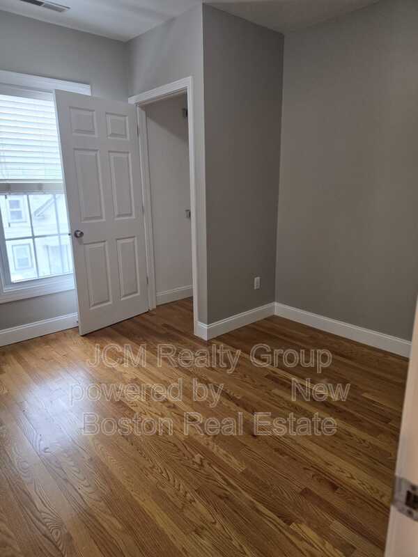 Building Photo - 283 Lincoln Ave