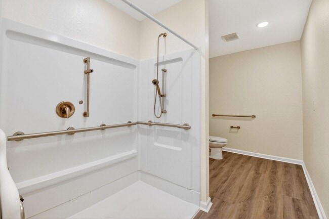 Building Photo - 857 W 3rd St