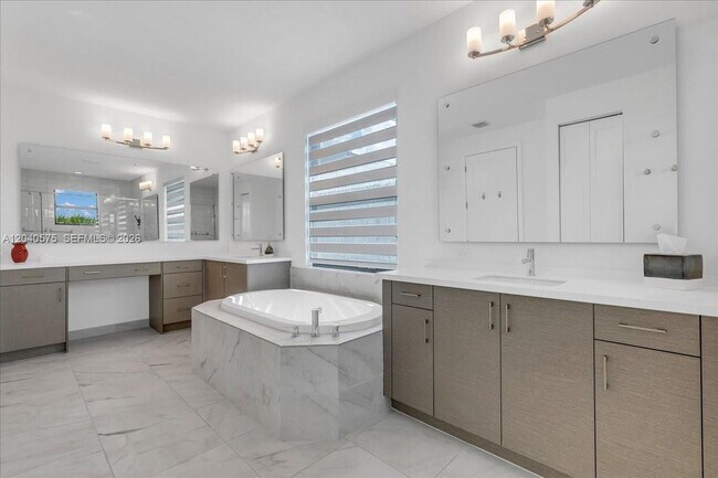 Building Photo - 17628 Sparkling River Rd