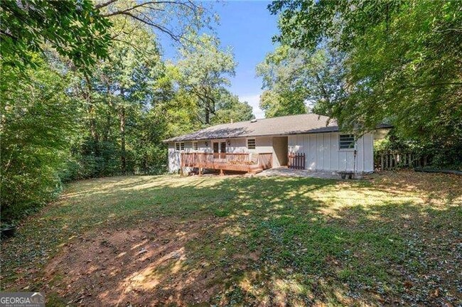 Building Photo - 535 Valley Ln NE