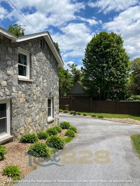 Building Photo - 540 Blythe St