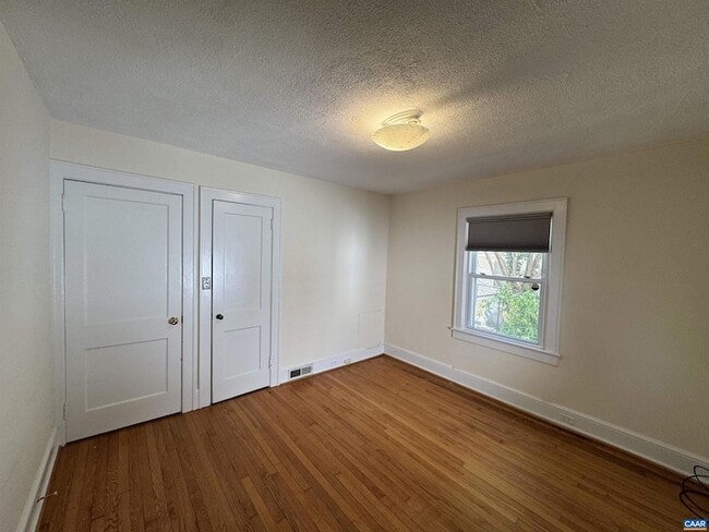 Building Photo - 704 Druid Ave