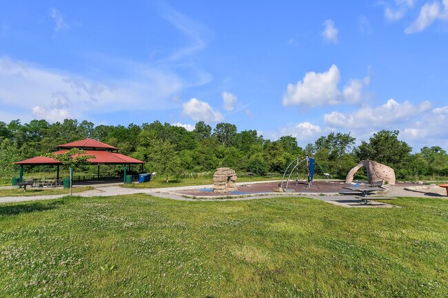 Building Photo - 2950 Hunley Dr