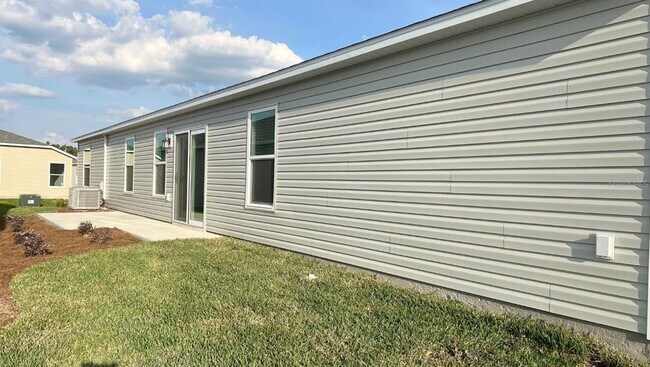 Building Photo - 6487 Peter Ln