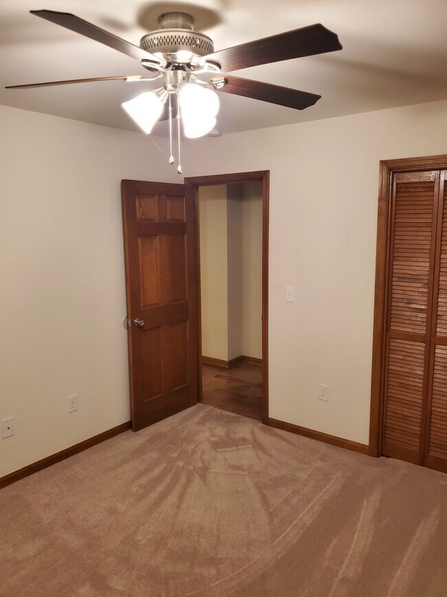 Building Photo - 1402 Milestone Dr