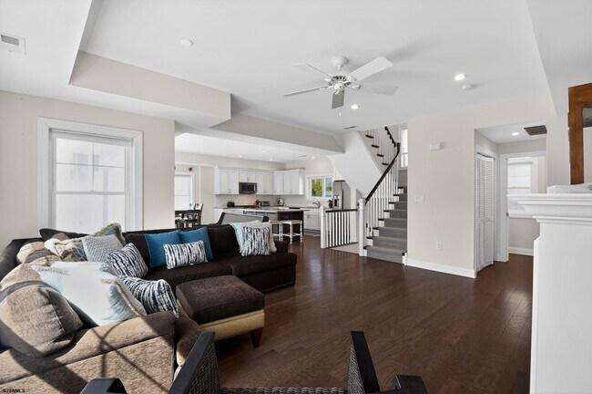 Building Photo - 103 N Madison Ave