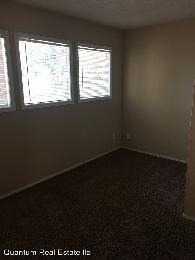 Building Photo - 2 br, 2 bath House - 131 PERTH CT
