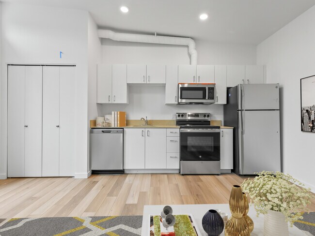 Building Photo - 311