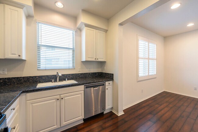 Building Photo - Ocean, #104