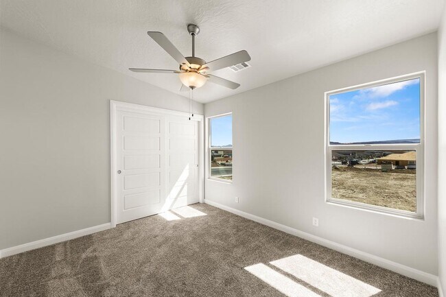 Building Photo - 2120 E Yant Flt Dr