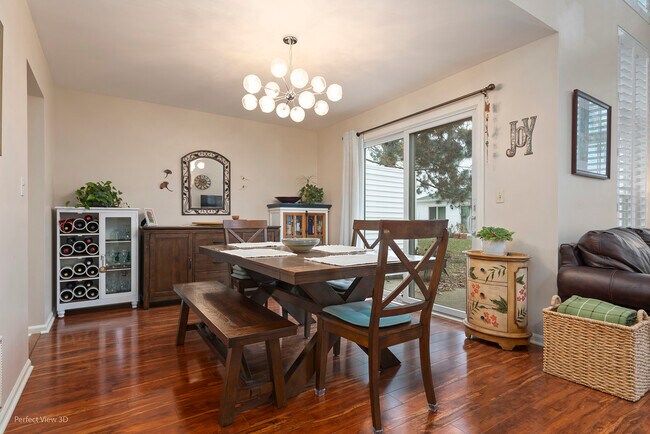 Building Photo - 121 Pembroke Cir