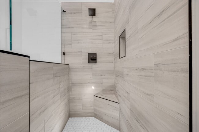 Building Photo - 5303 Kindred Gdn Ln