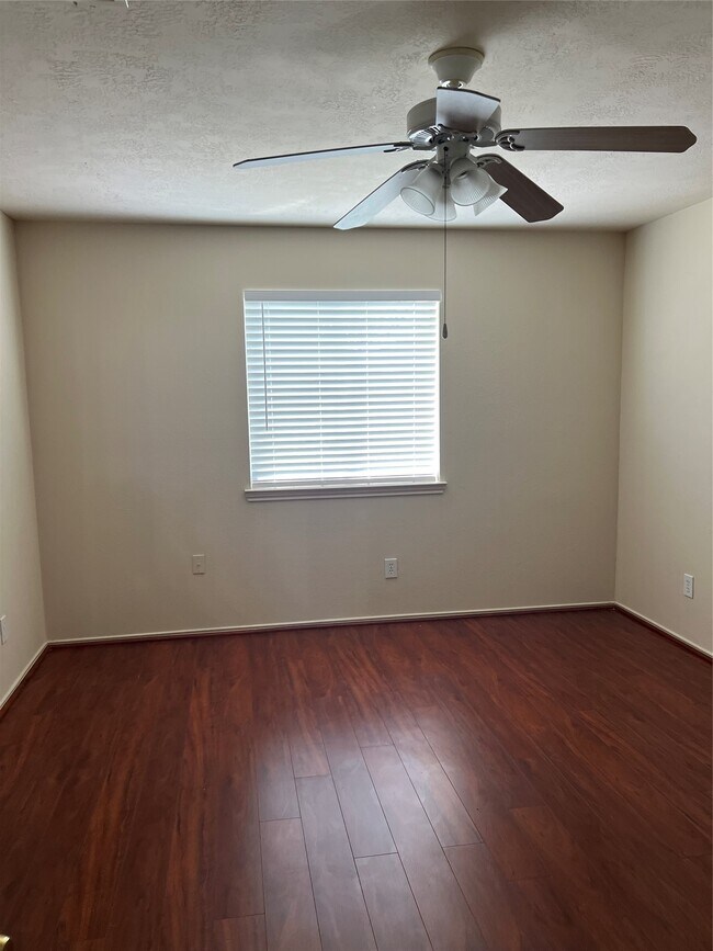 Building Photo - 13815 Fort Nelson Dr