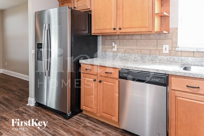 Building Photo - 12211 Rochford Ln