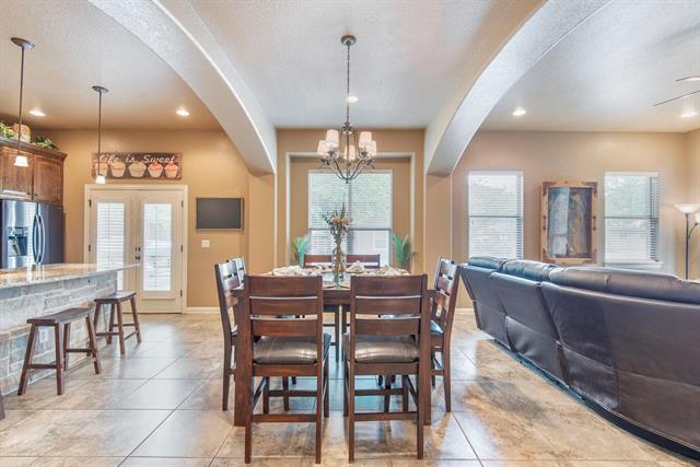 Building Photo - 109 1st St