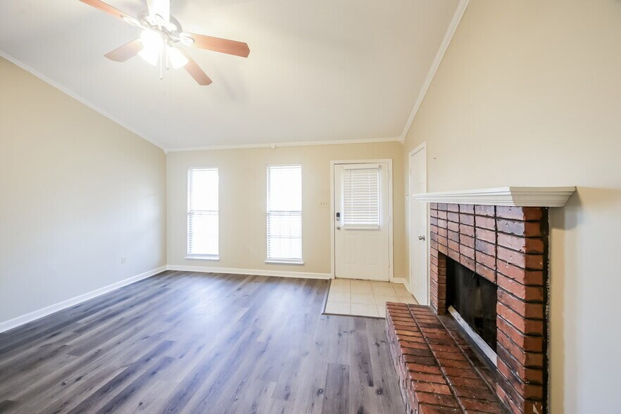 Building Photo - 6845 Dunbarton Dr