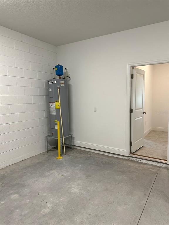 Building Photo - 19044 Blueleaf St