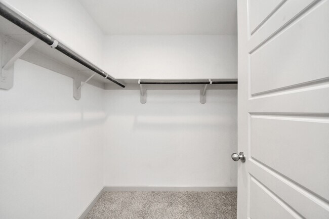 Building Photo - 7923 Cattleman Vly Dr