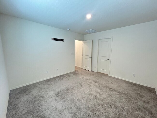 Building Photo - Newly Built Single Story Home Near Nellis AFB!