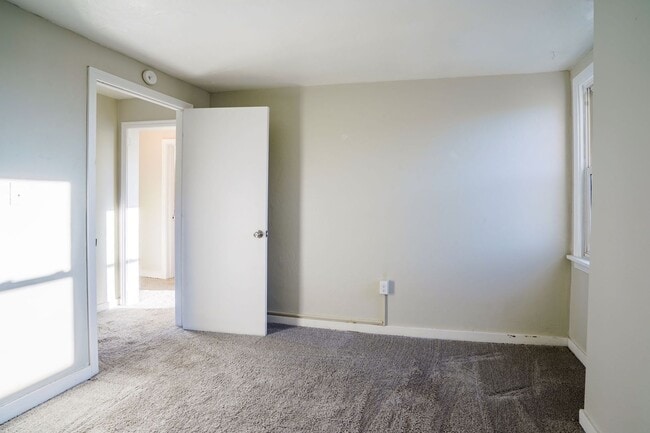 Building Photo - Beautiful Newly Renovated 3BD 1BA House on Mt Washinton