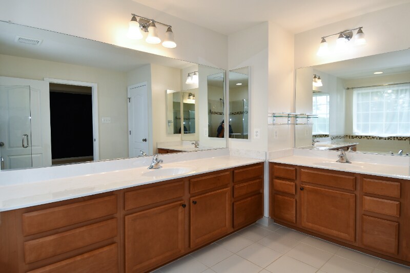 Building Photo - 4230 Winding Waters Terrace