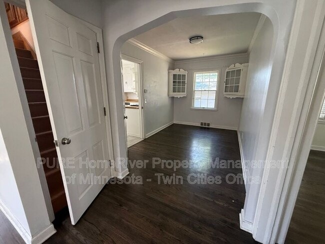Building Photo - 2632 Toledo Ave S