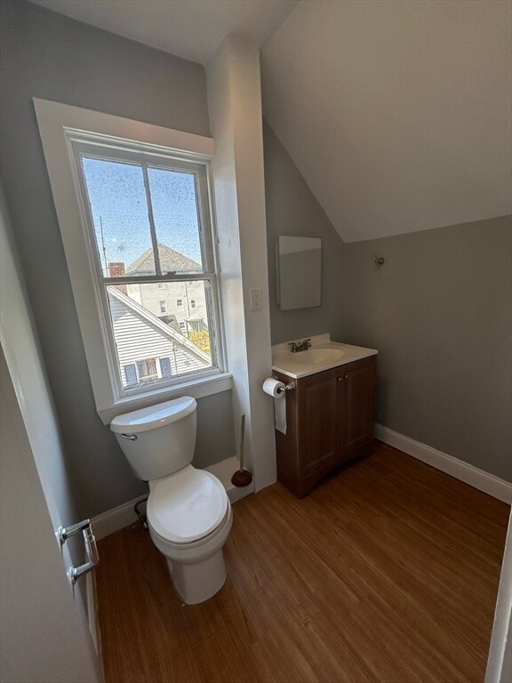Building Photo - 205 Tinkham St