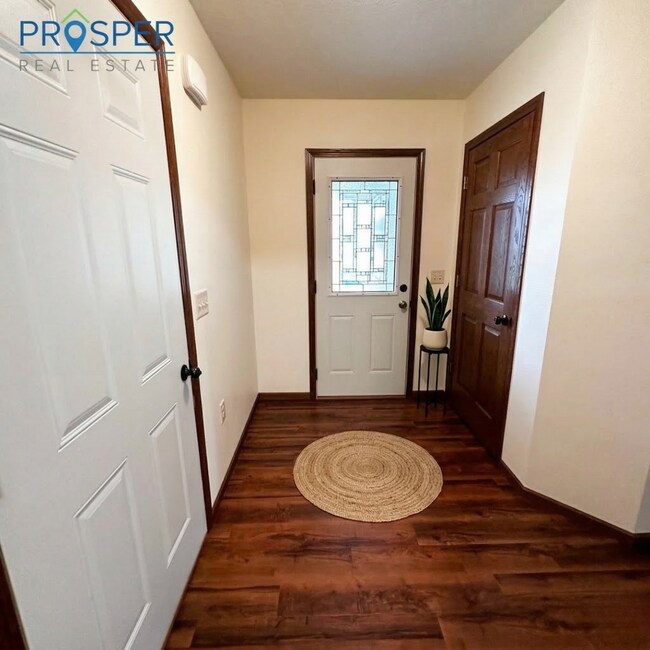 Building Photo - DA216X