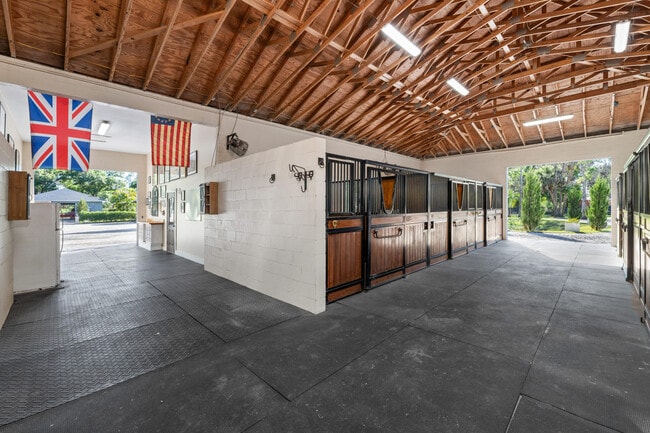 Building Photo - 15161 Collecting Canal Rd