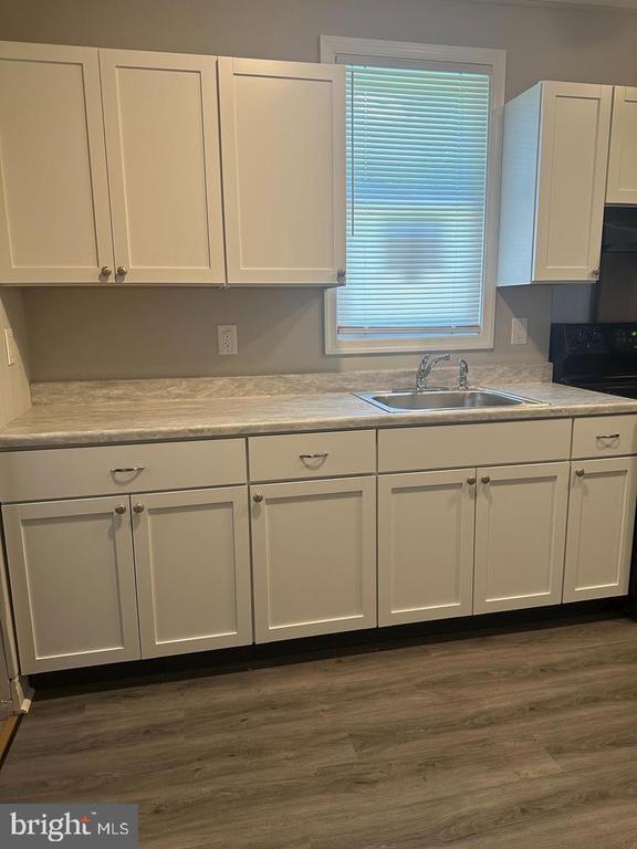 Building Photo - 4623 Belmont Ave