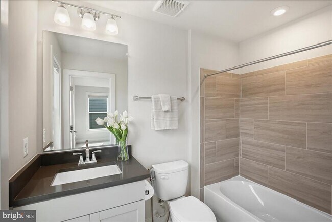 Building Photo - 12768 Sunrise Valley Dr