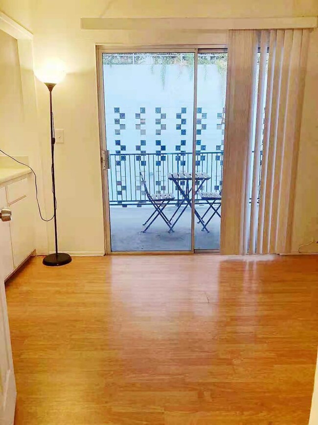 Building Photo - 11701 Texas Ave