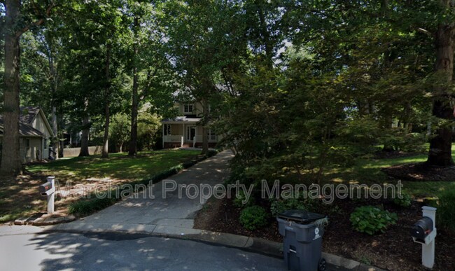 Primary Photo - 7 Waxwing Ct
