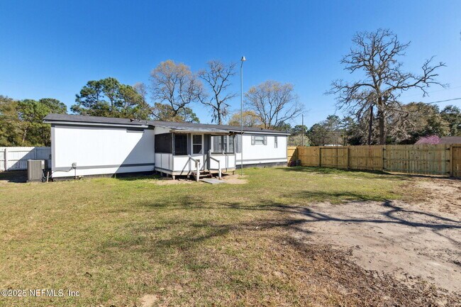Building Photo - 97119 Diamond St