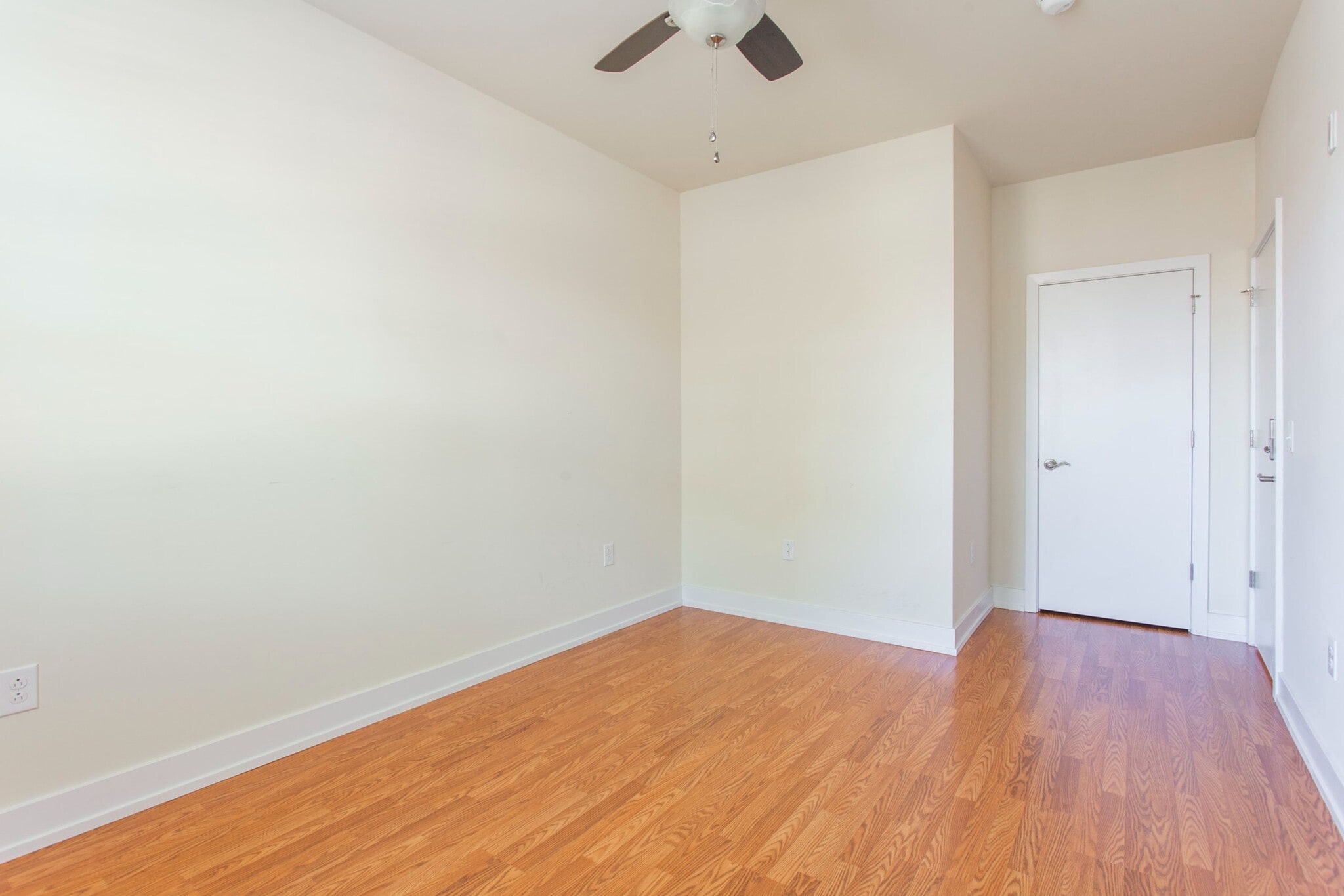 Building Photo - 1405 N Sydenham St