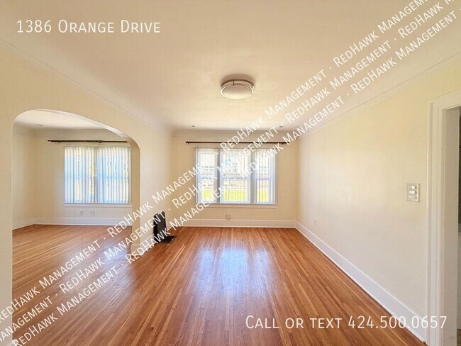 Building Photo - 1386 S Orange Dr