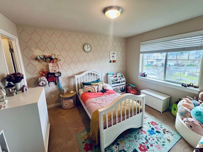 Building Photo - West Olympia Spacious Home in Woodbury Cro...