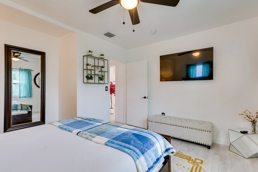 Building Photo - 774 NW 49th St