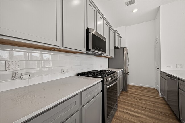 Building Photo - 5558 Amber Brook Ln