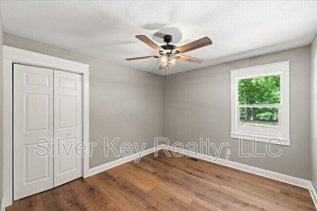 Building Photo - 144 Co Rd 575