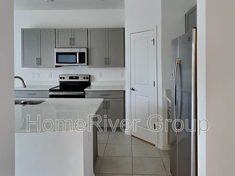 Building Photo - 5756 Haven Ter