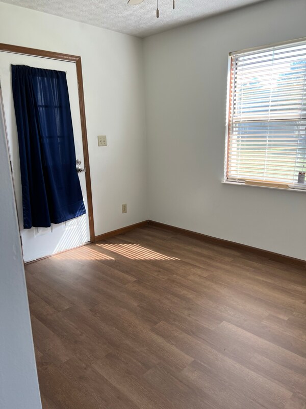 Building Photo - 7193 Feather Ct