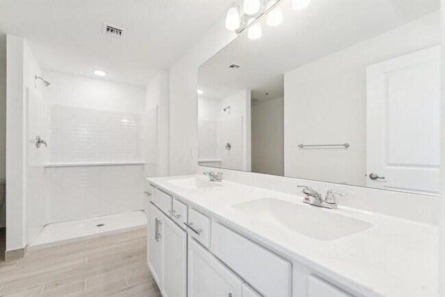 Building Photo - 5085 Armina Pl