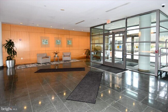 Building Photo - 2001 15th St N