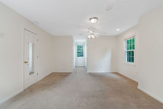 Building Photo - 94 Cleremont Dr