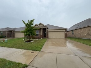 Building Photo - 4 BR/2BA | Newly Renovated Single Story | 1-Car Covered Parking | Fenced Backyard!