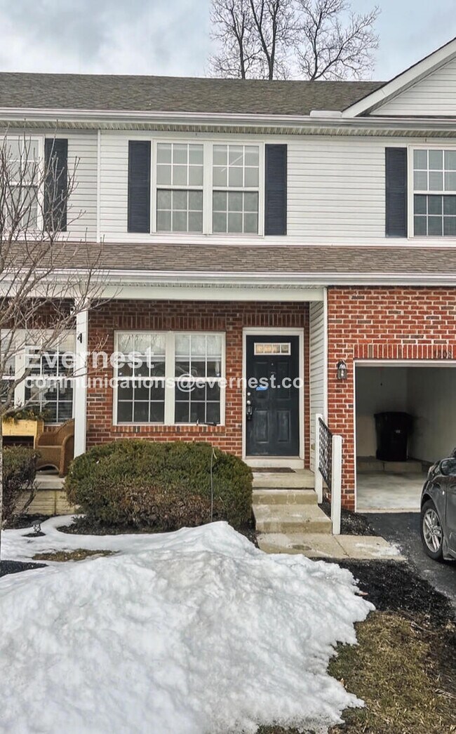 Building Photo - 2 Bed/2.5 Bath Condo with Garage / Pet-Friendly / Available Now!