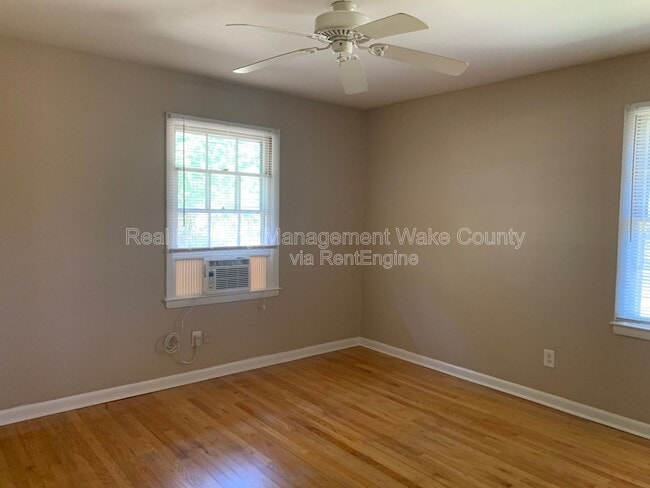 Building Photo - 806 Chamberlain St