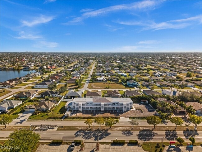 Building Photo - 3815 Chiquita Blvd S