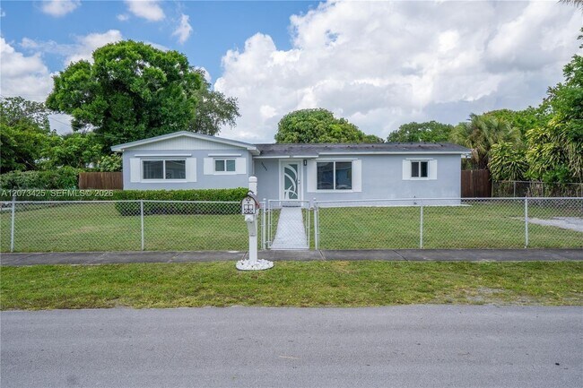 Building Photo - 20440 NW 20th Ct